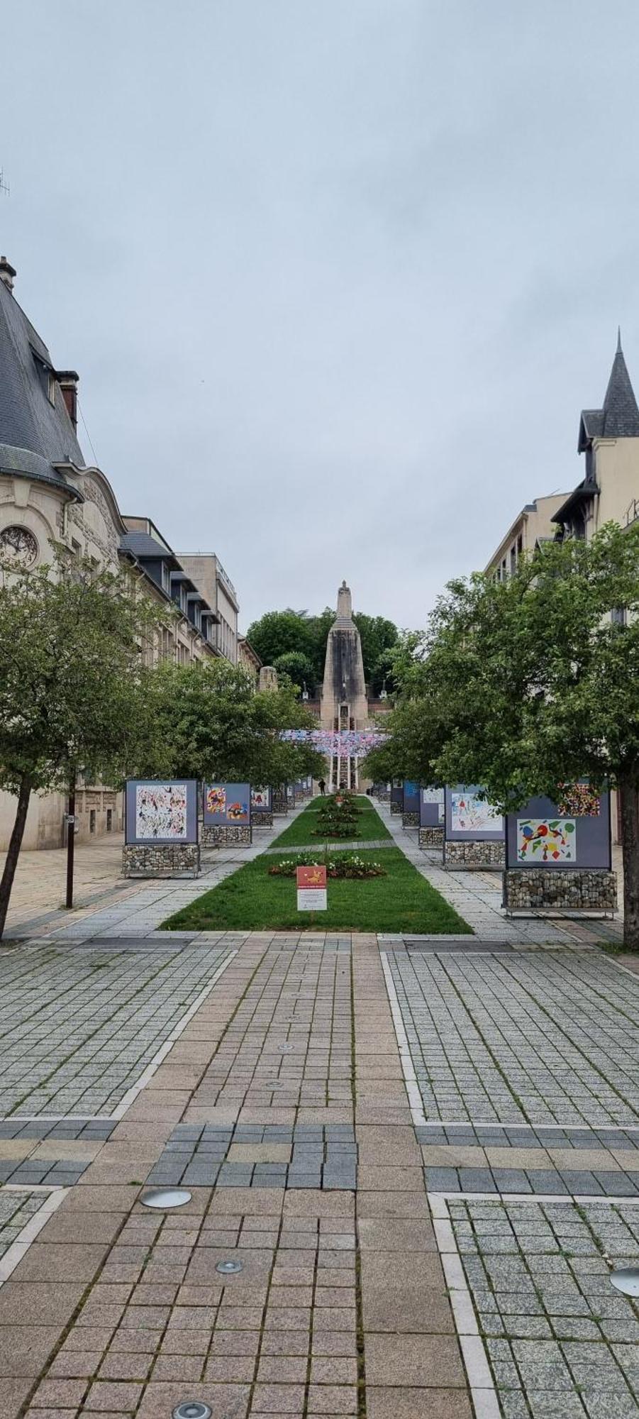 Auberge De Jeunesse - Hi Verdun Extérieur photo